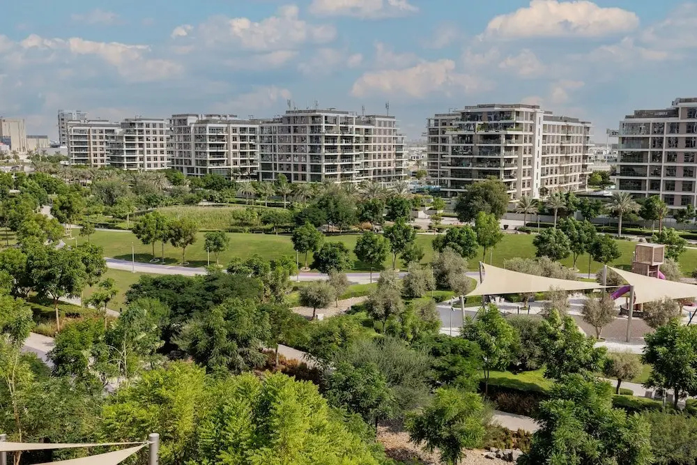 Дубай: Luxurious Dubai Hills with balcony park view