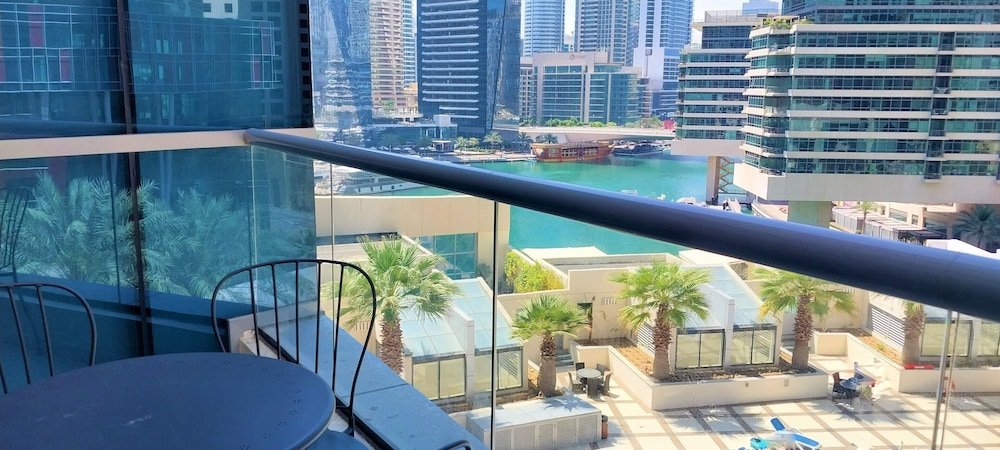 Gorgeous 1B With Balcony in Dubai Marina — фото 1