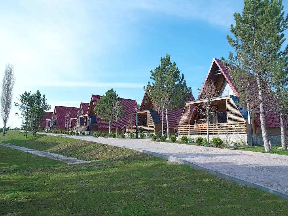 Мумкучифтлиги: Sivas Camlica Termal Bungalow