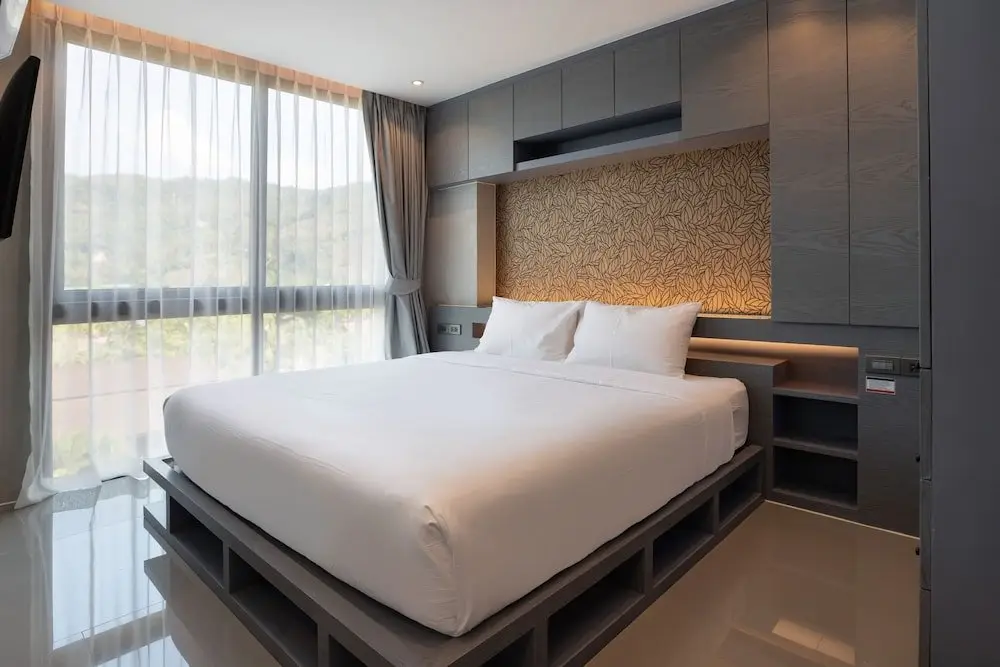 Кату: Tropical Hill Views Citygate Suite D609