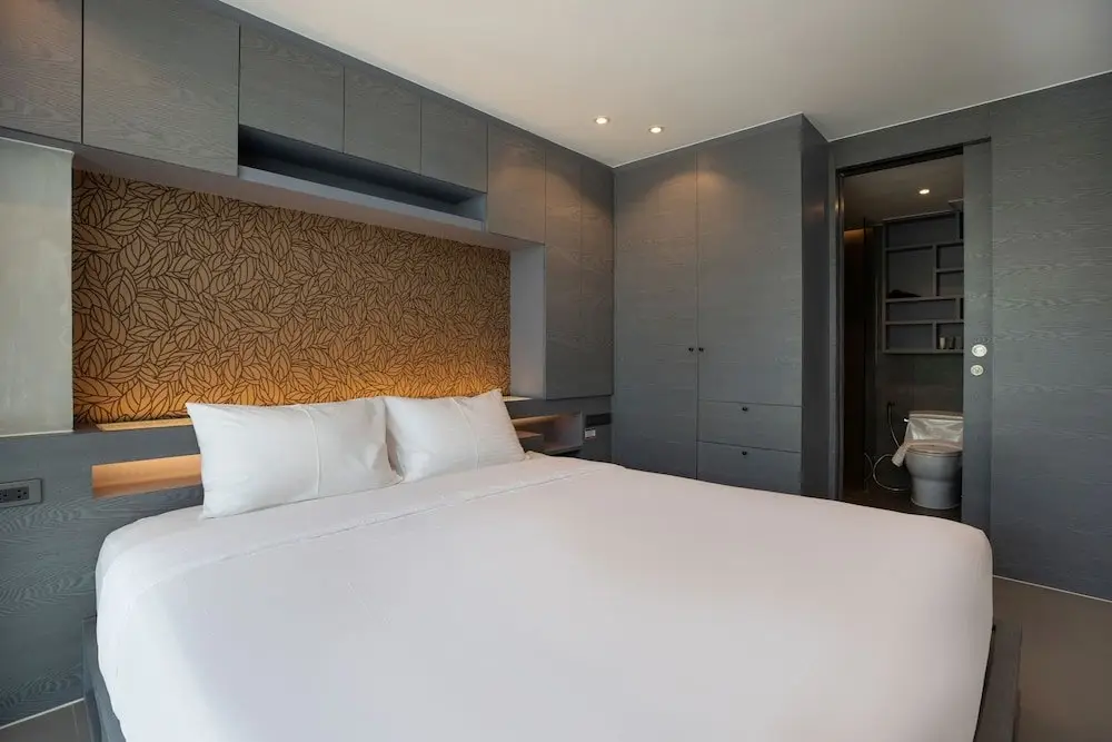 Кату: Tropical Hill Views Citygate Suite D609