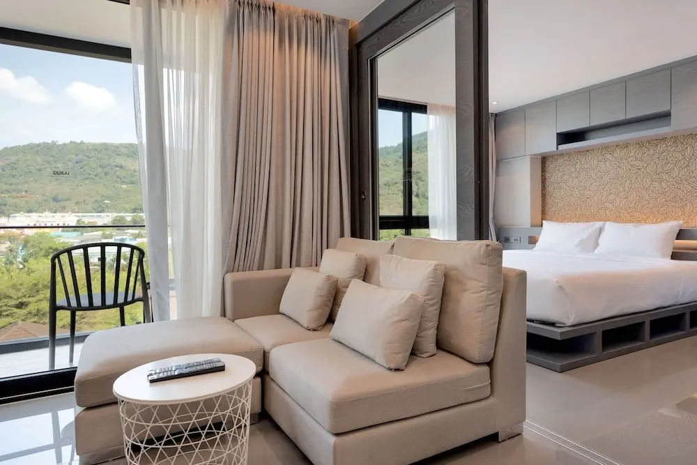 Кату: Tropical Hill Views Citygate Suite D609