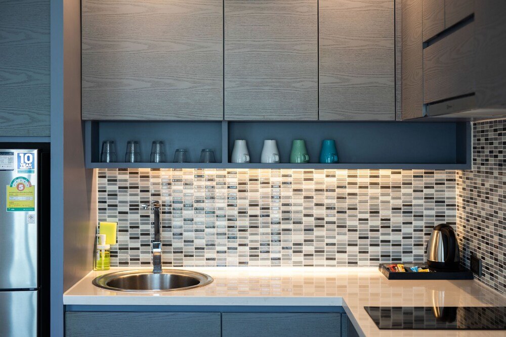Кату: Tropical Hill Views Citygate Suite D609