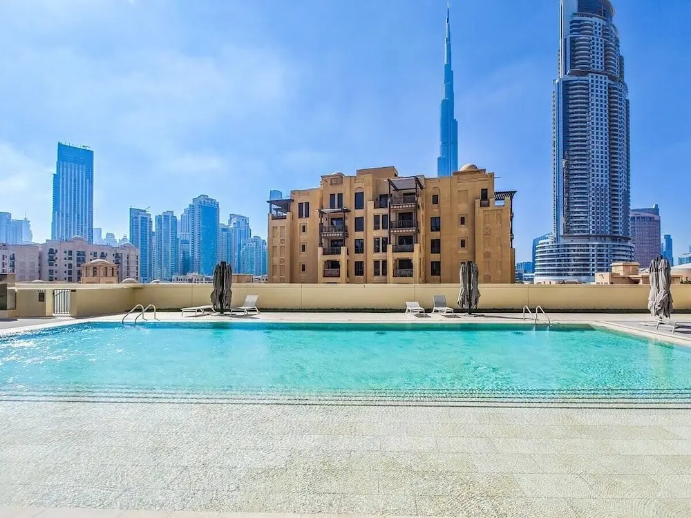 Дубай: Downtown - Burj Royale 2909