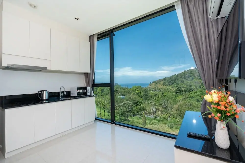 Пхукет: Condo Viva Patong A703 Freedom Beach