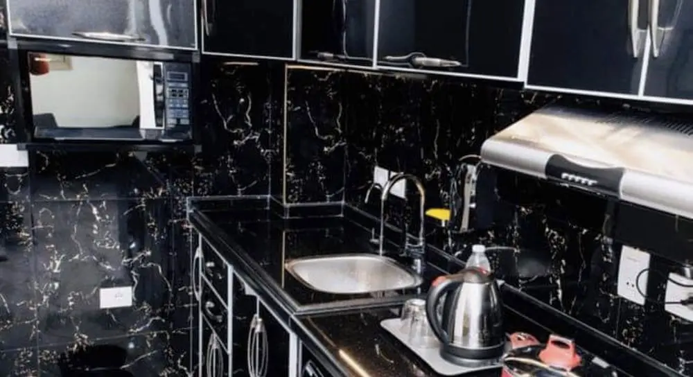 Порт-Саид: Beachfront Oasis in Porto Said - 3-bedroom Chalet