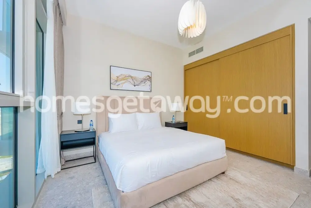 Дубай: HomesGetaway-Golf Suites Dubai Hills 1BR