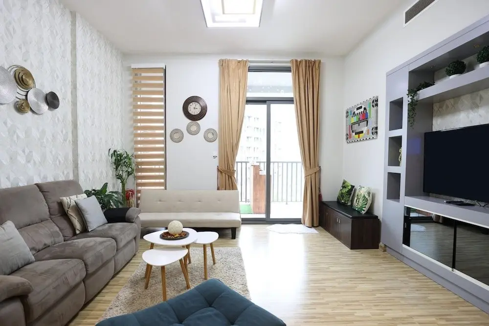 Дубай: Elite LUX Holiday Homes - Ultra Stylish 2BR Thriving Community in Production City Dubai, Dubai