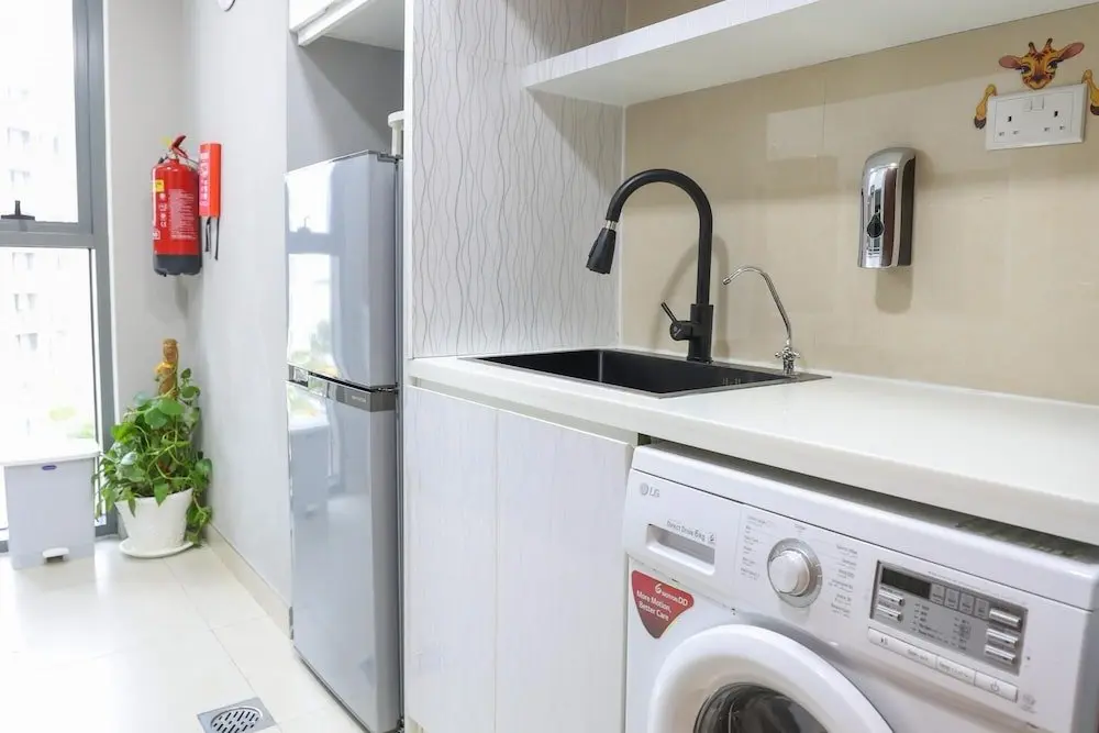 Дубай: Elite LUX Holiday Homes - Ultra Stylish 2BR Thriving Community in Production City Dubai, Dubai