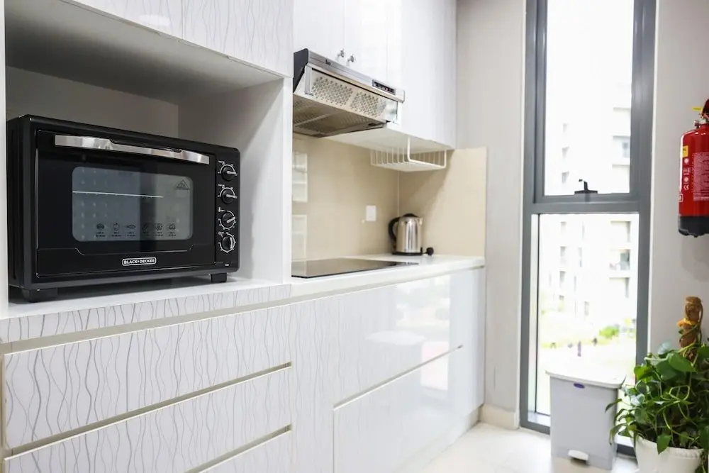 Дубай: Elite LUX Holiday Homes - Ultra Stylish 2BR Thriving Community in Production City Dubai, Dubai