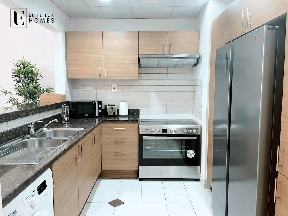 Дубай: Elite LUX Holiday Homes - Beautiful Escape 2BR Direct Metro Access in Al Furjan Dubai, Dubai