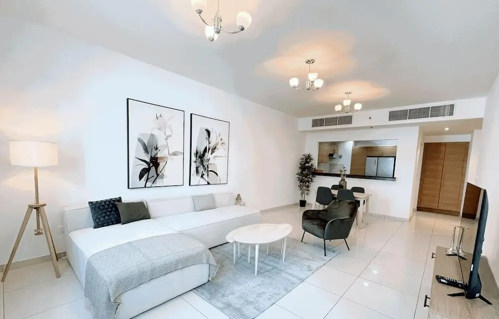 Дубай: Elite LUX Holiday Homes - Beautiful Escape 2BR Direct Metro Access in Al Furjan Dubai, Dubai
