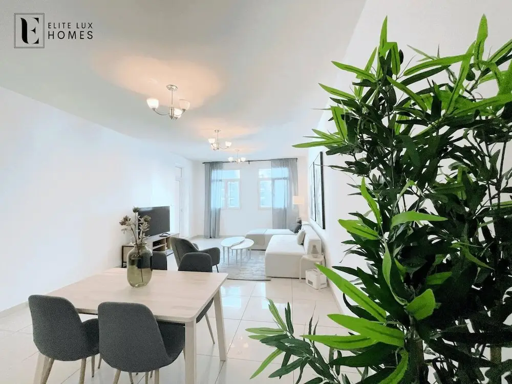 Дубай: Elite LUX Holiday Homes - Beautiful Escape 2BR Direct Metro Access in Al Furjan Dubai, Dubai
