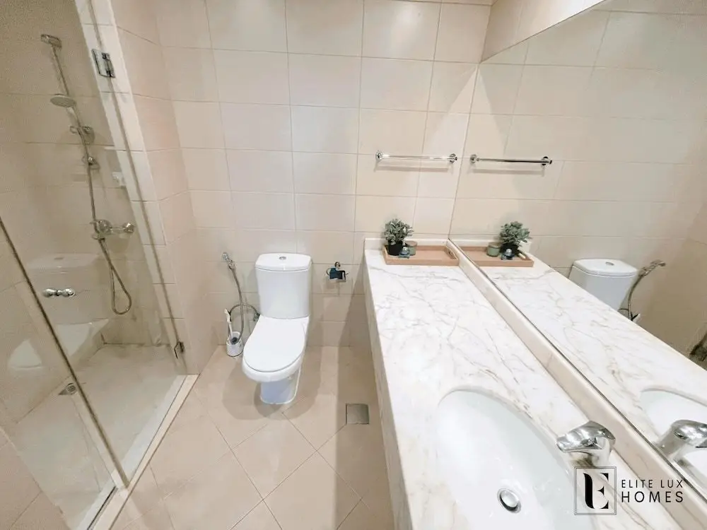 Дубай: Elite LUX Holiday Homes - Beautiful Escape 2BR Direct Metro Access in Al Furjan Dubai, Dubai