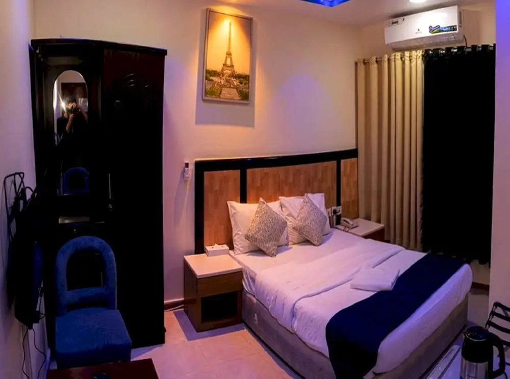 Шарджа: OYO 1118 Sharjah Plaza Hotel