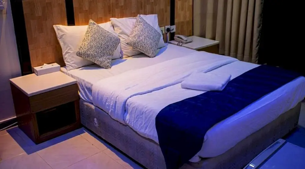 Шарджа: OYO 1118 Sharjah Plaza Hotel