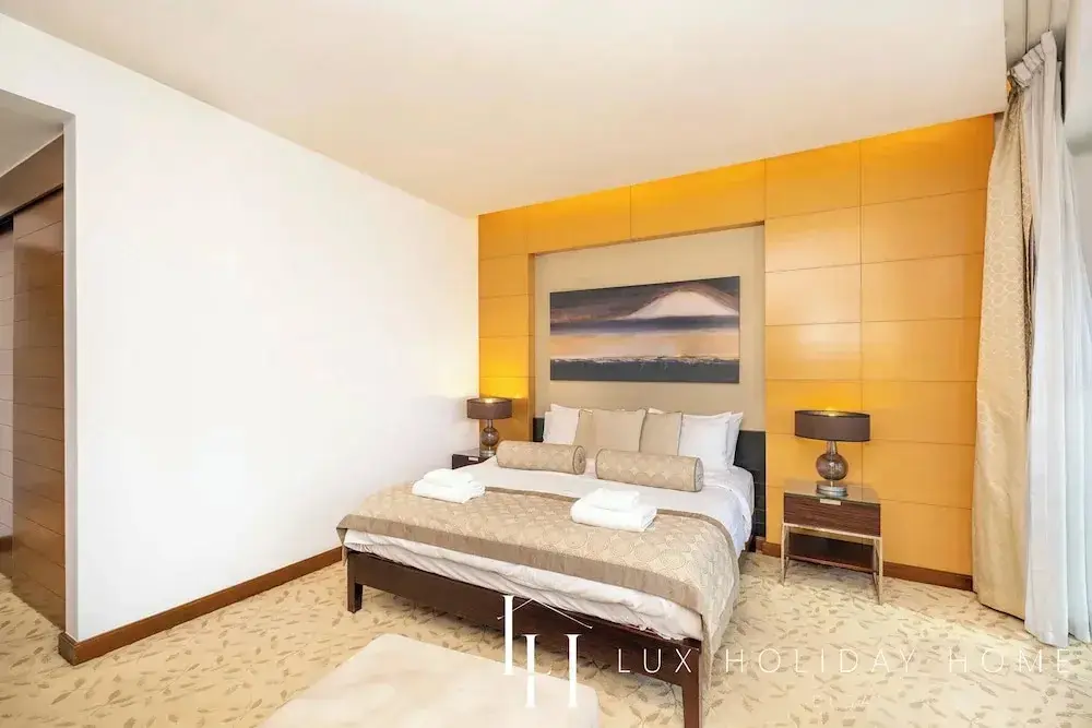 Дубай: LUX  The Address Dubai Mall Suite