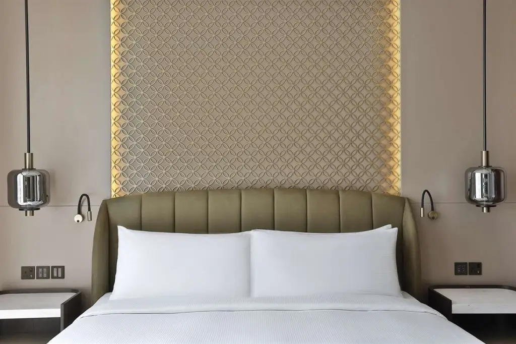 Дубай: Embassy Suites By Hilton Dubai Business Bay