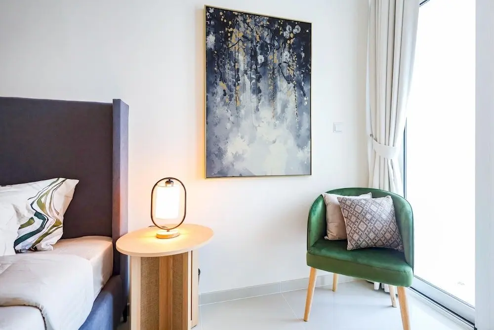 Дубай: Elite LUX Holiday Homes - Serene Golf View Living 1 BHK in Damac Hills Dubai