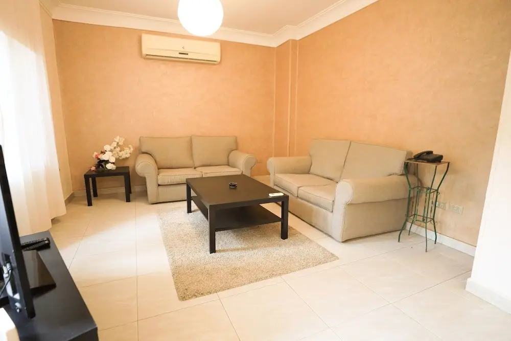 Каир: Ivory Petal Bliss 2BR Apt