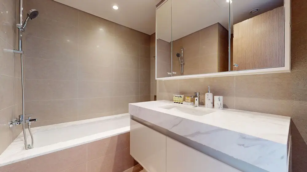 Дубай: Downtown - Burj Royale 3BR + Maids