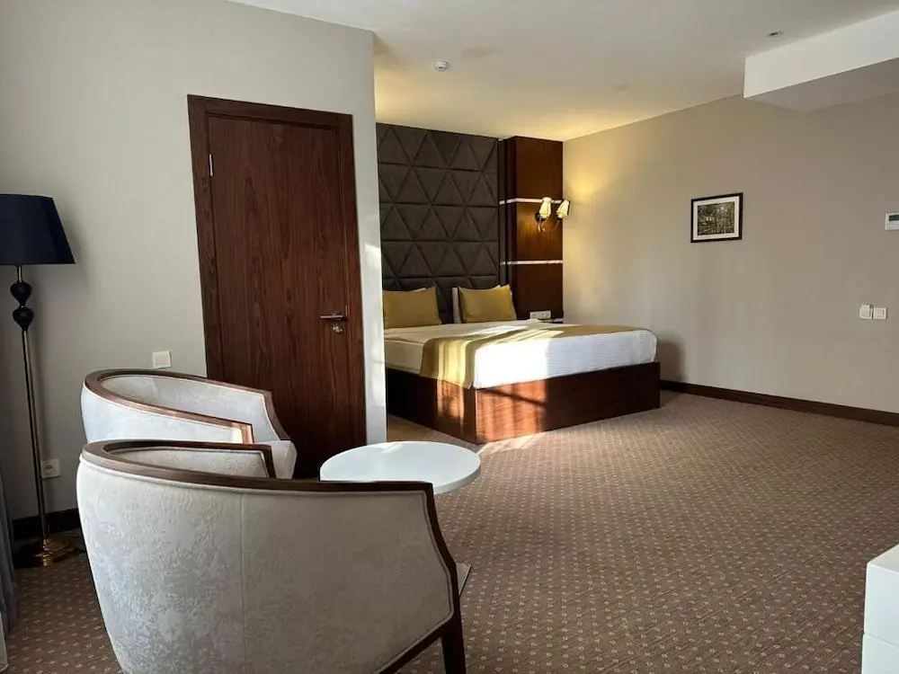 Астара: MandarinnART Hotel
