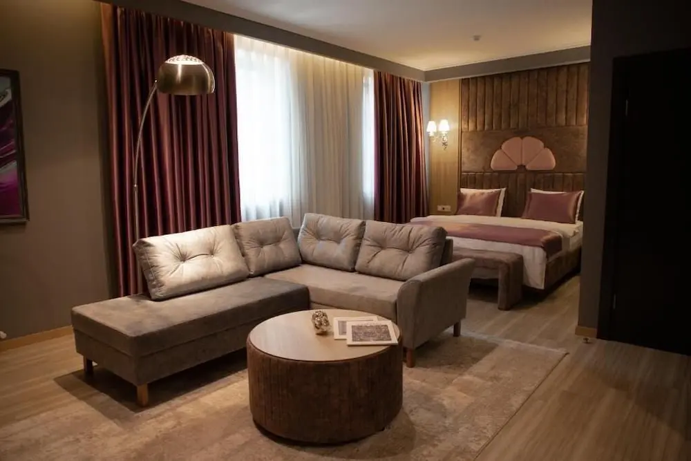 Астара: MandarinnART Hotel