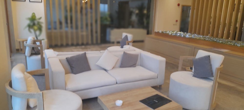 Айн-Сохна: Salty Sea Life - 2 Bedroom Wide Pool View at Azha
