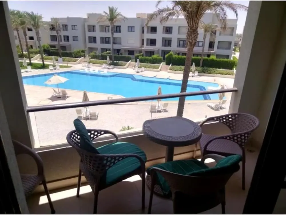 Айн-Сохна: Salty Sea Life - 2 Bedroom Wide Pool View at Azha
