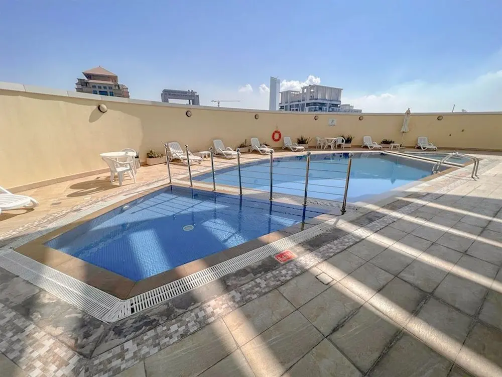 Дубай: Cosmos Living Stylish Studio Near Marina
