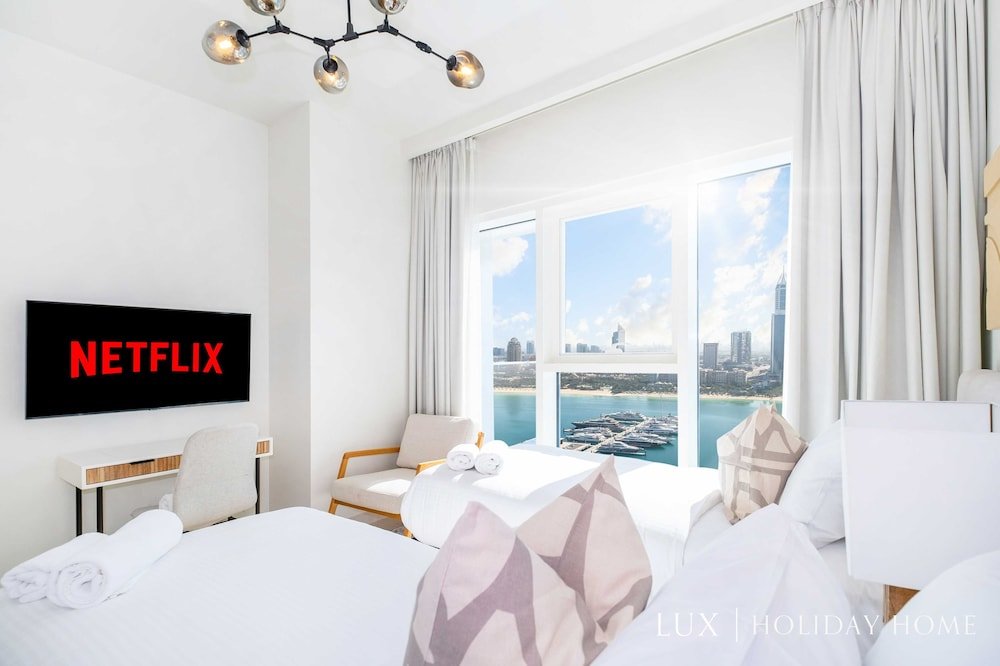 LUX  Luxury Sunrise Beachfront Suite 1 — фото 1