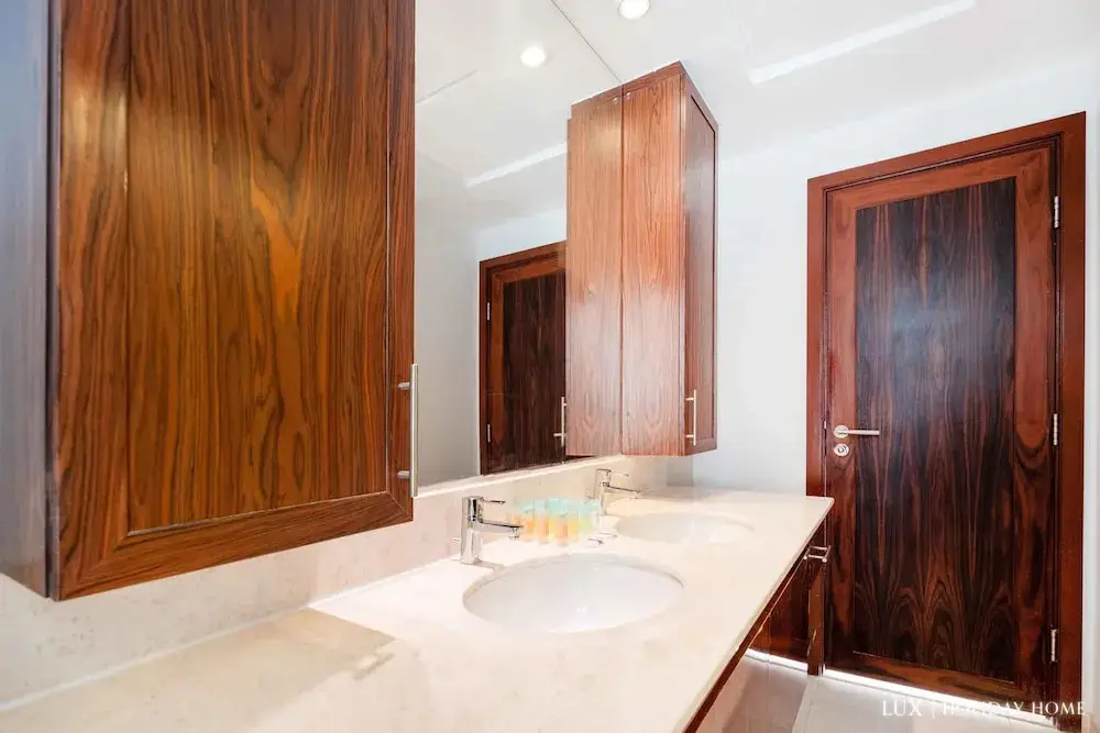 Дубай: LUX  The Supreme Burj Residence Suite