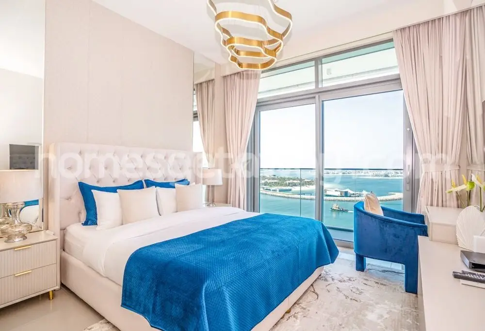 HomesGetaway-2BR in Beach Vista Tower 1 — фото 1