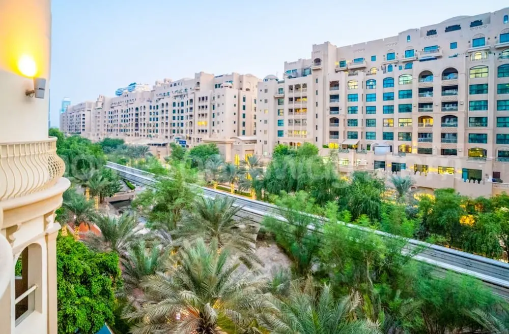 Дубай: HomesGetaway - 2BR in Shoreline 17 Palm