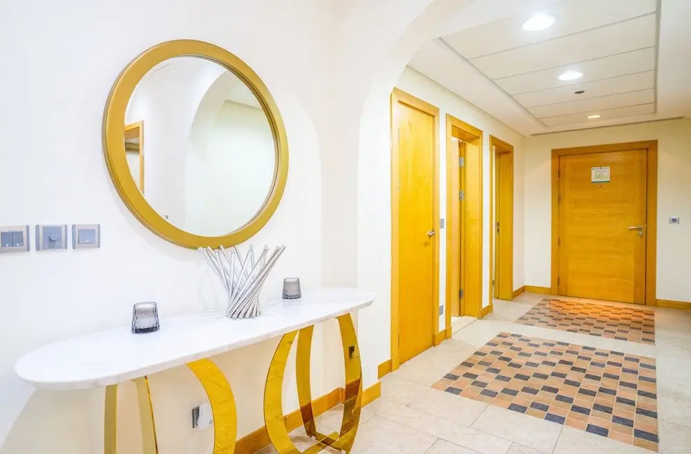 Дубай: HomesGetaway - 2BR in Shoreline 17 Palm