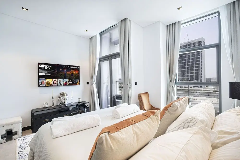 Дубай: Waves - The Suite Dubai Luxury Studio Waterfront Living