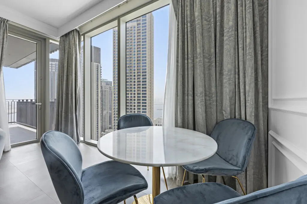 Дубай: Апартаменты WelHome - Stunning Apartment With Sea Views in Creek Harbour