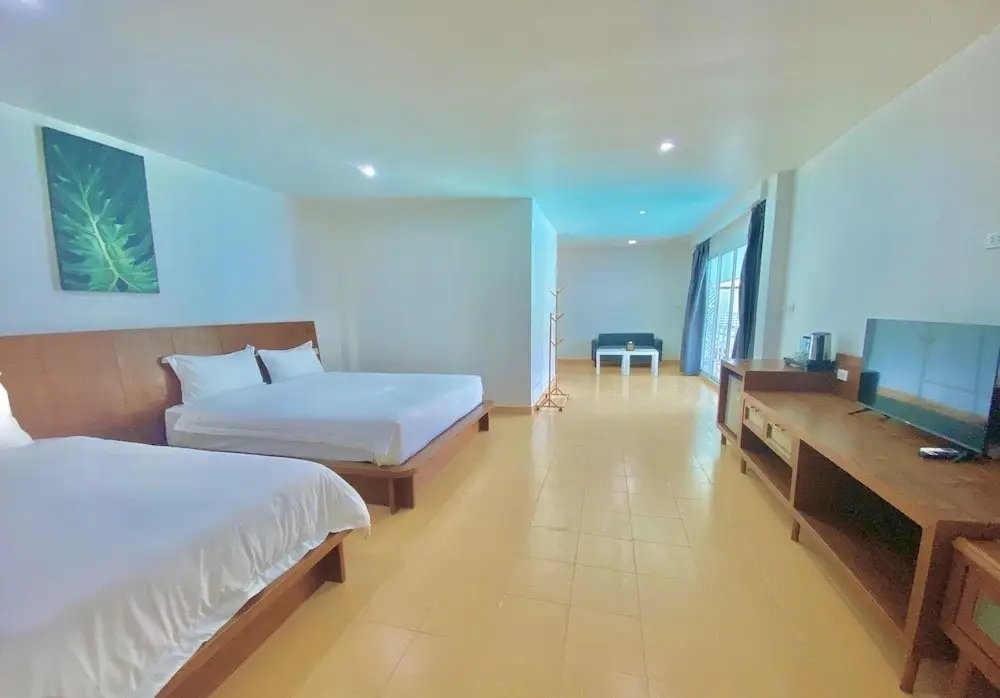 Кату: V Beach Resort