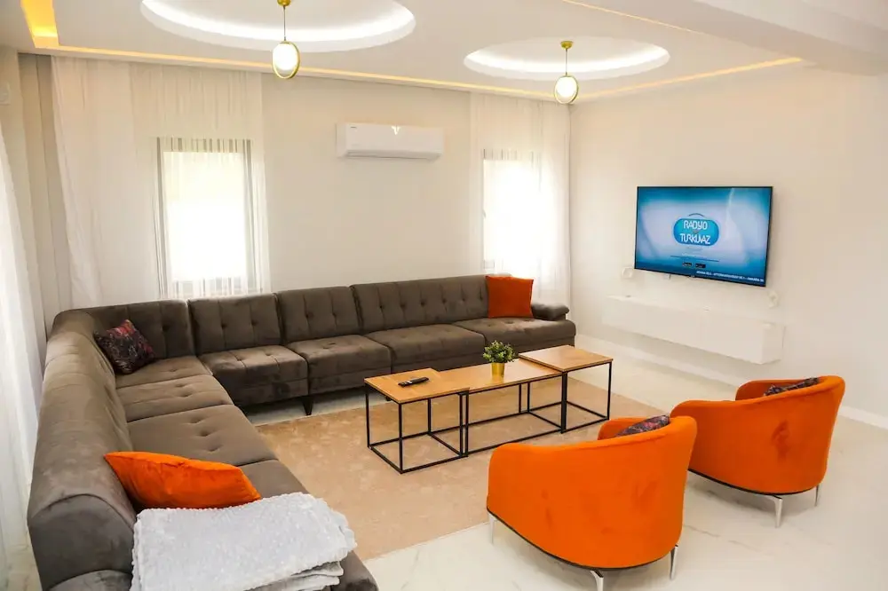 Гокбел: Villa Semi