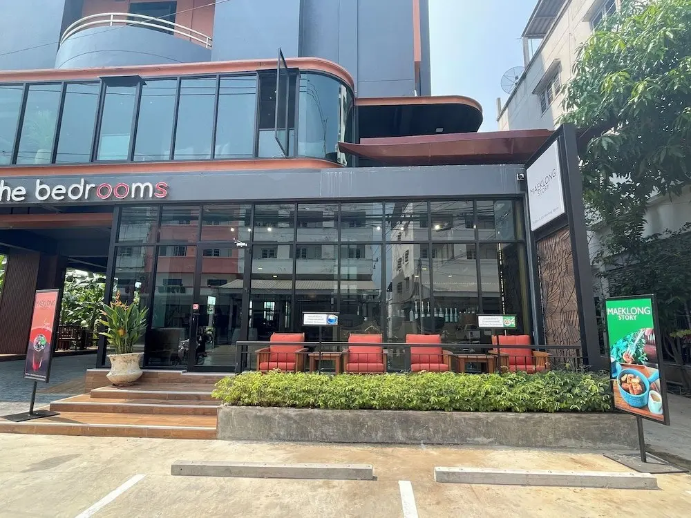 Самутсонгкхрам: The Bedrooms Maeklong Service Apartment