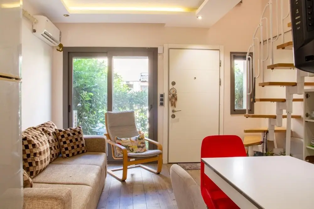 Гюльбахче: Detached House w Garden 1o min to Seashore in Urla