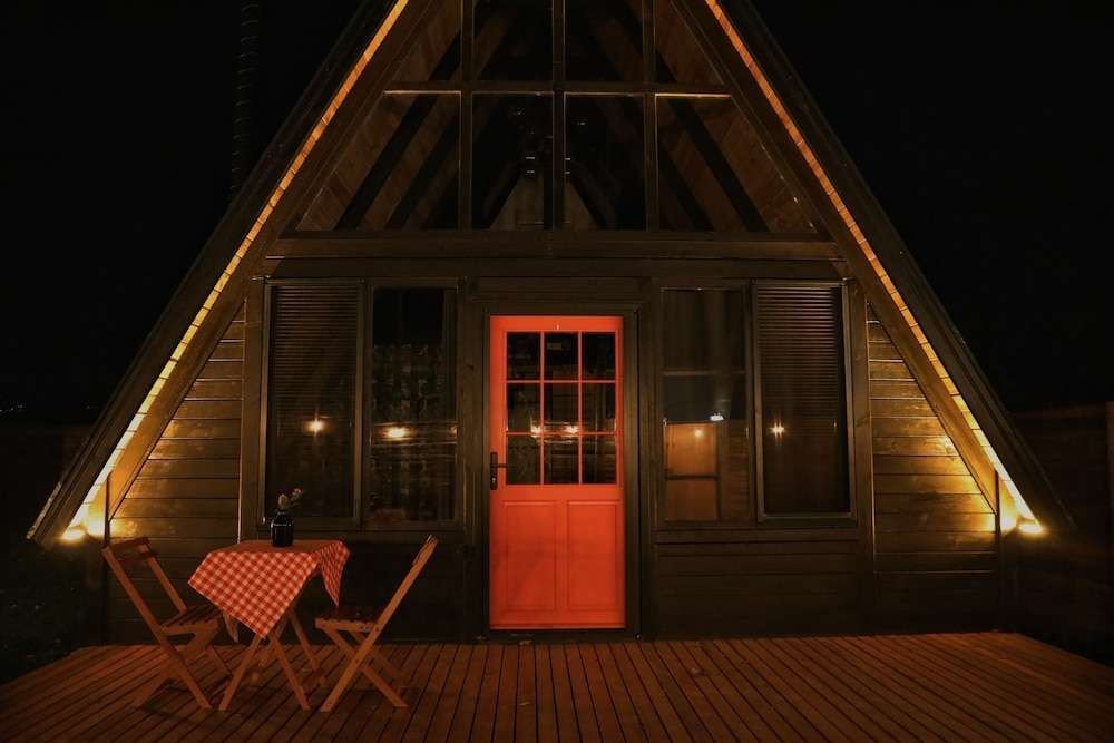 Янык: Pentalow Cabin