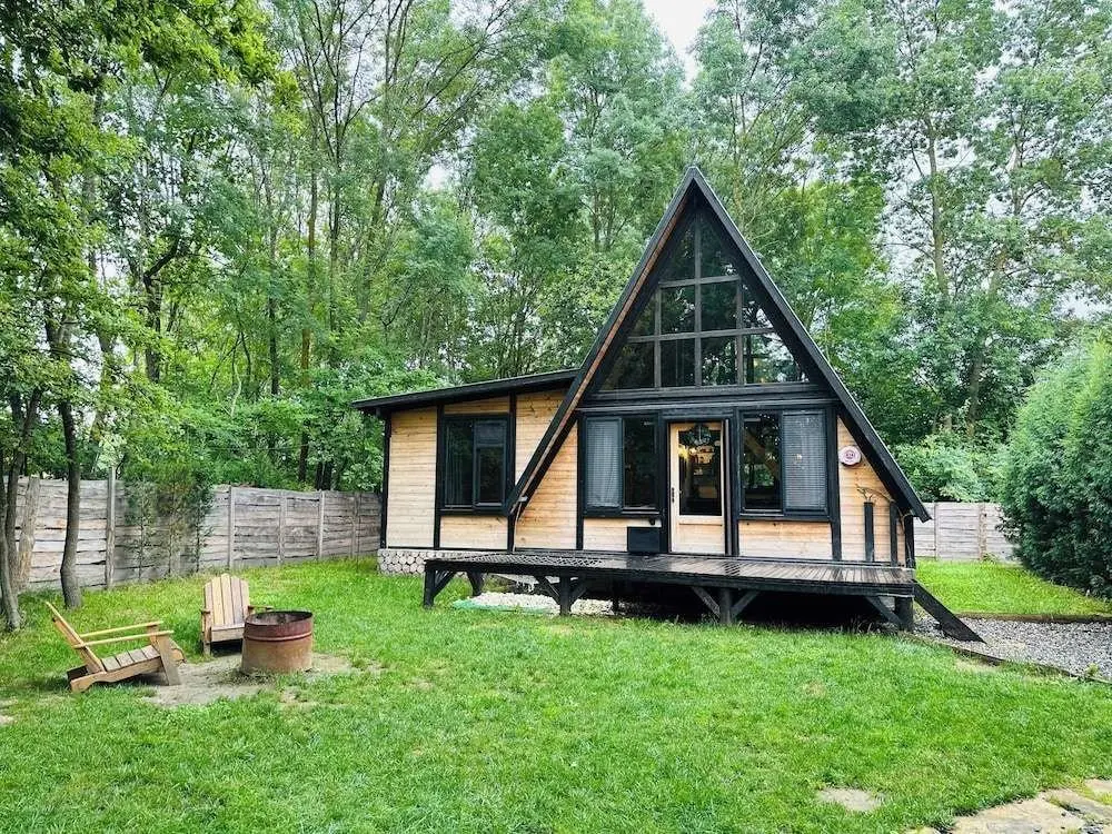 Янык: Pentalow Cabin