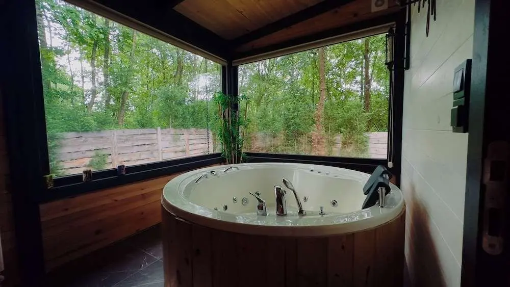 Янык: Pentalow Cabin
