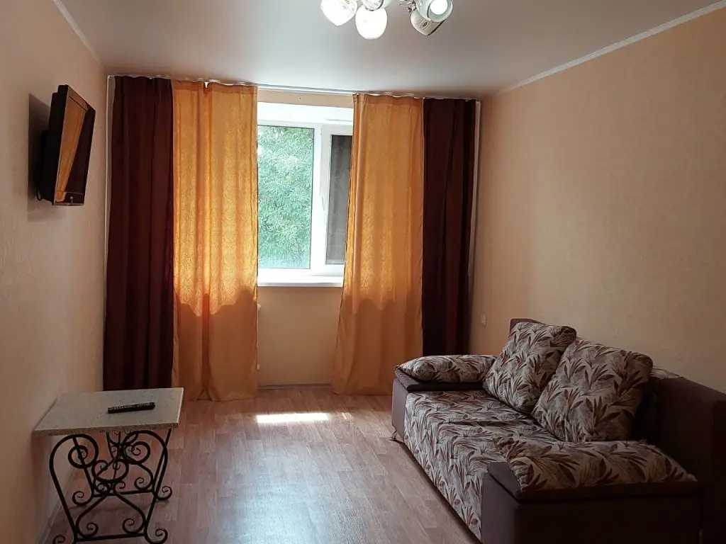 Октябрьский: Апартаменты Rich House на Улице Луначарского 6