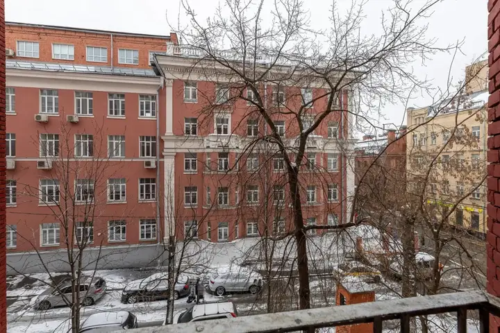 Москва: GM Трехпрудный пер.,8