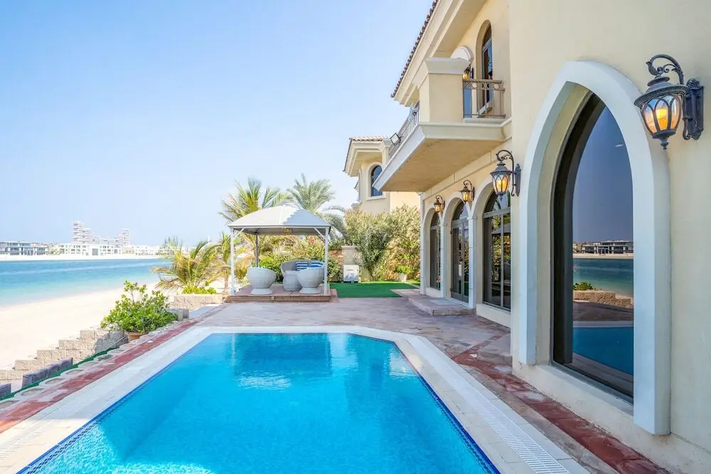 5BR Beach & pool villa in Palm — фото 1