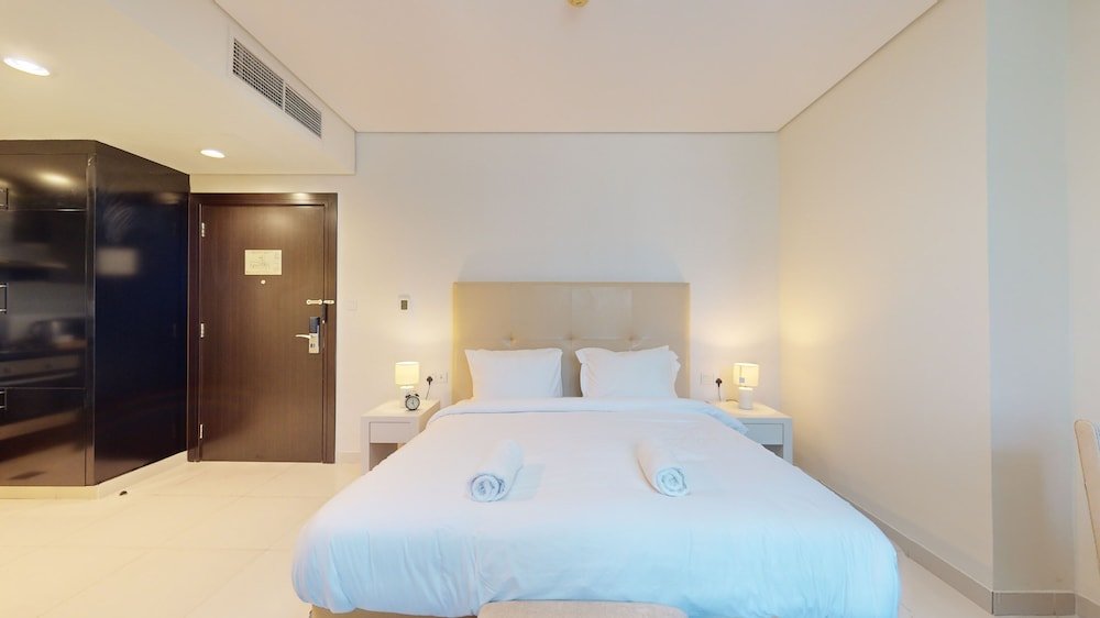 Дубай: GreenFuture - Charming Studio in the Vibrant Business Bay