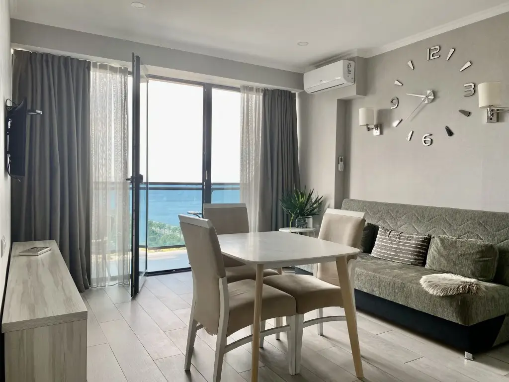 Батуми: Апартаменты Beach Tower Sea View