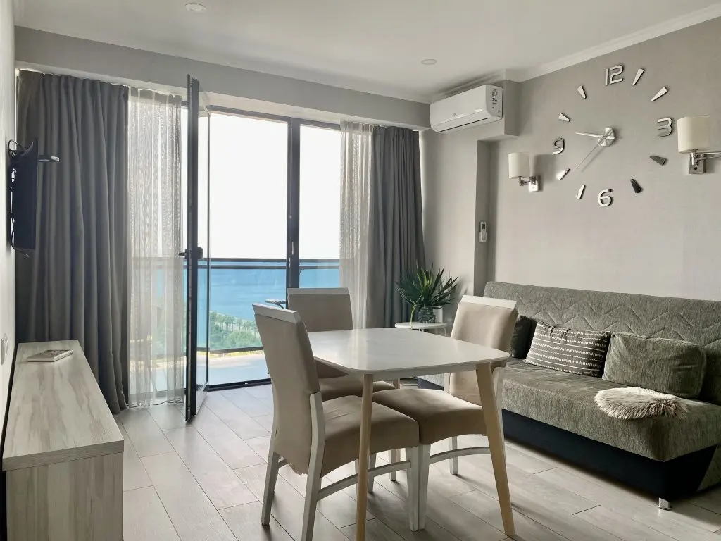 Батуми: Апартаменты Beach Tower Sea View